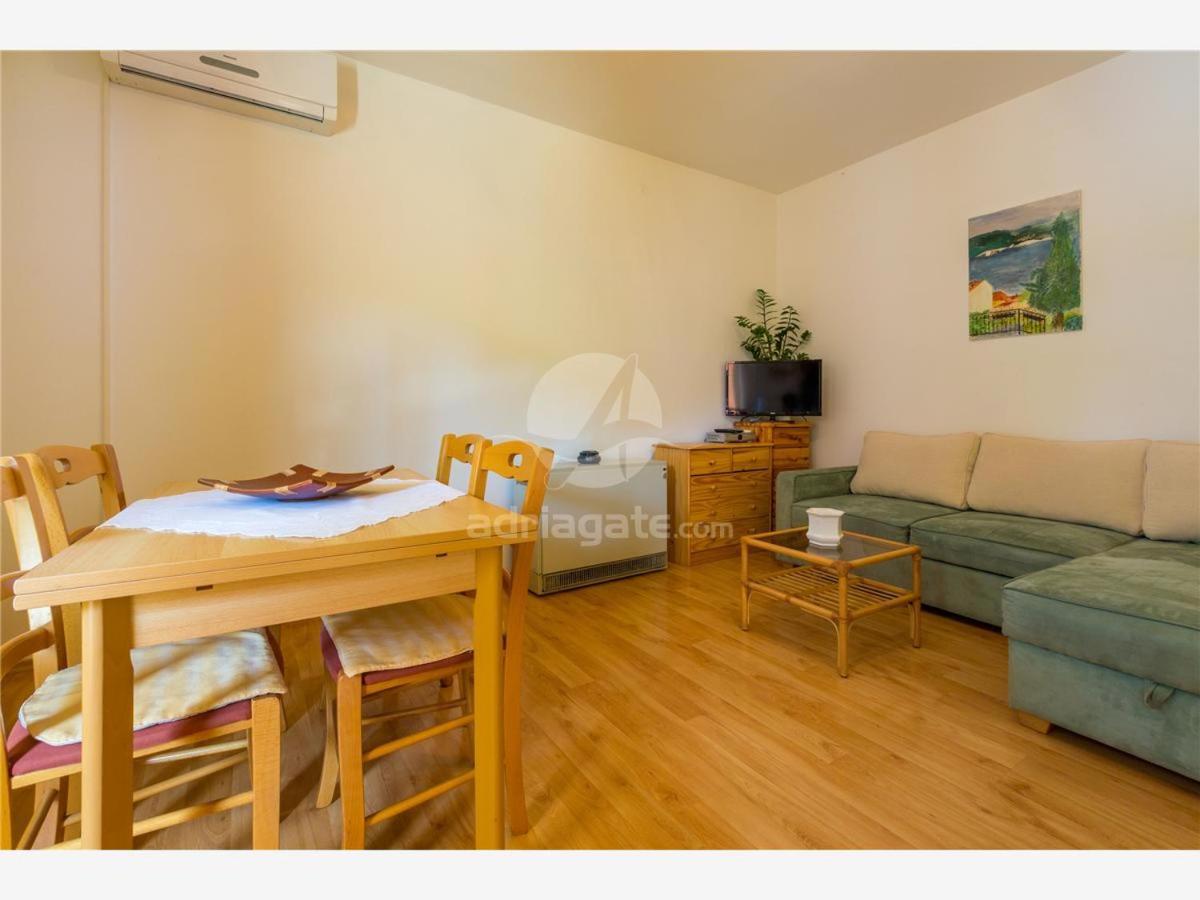Apartments Dora Selce Luaran gambar