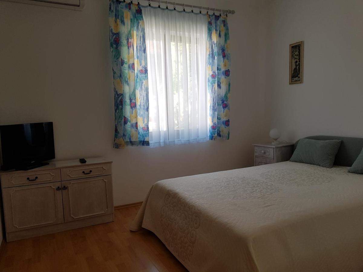 Apartments Dora Selce Luaran gambar